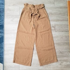 Banana Republic tan paperbag waist wide leg pants with pockets Fall